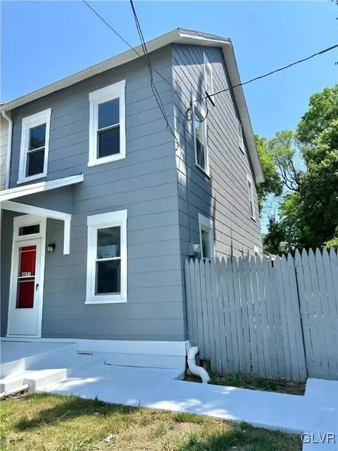 4051 Mauch Chunk Rd, Coplay, PA 18037