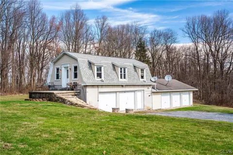 99 Fredericksville Rd, Mertztown, PA 19539