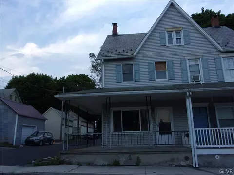 220 C St, Pen Argyl, PA 18072