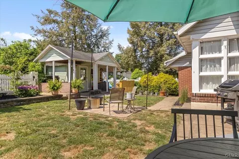 212 E High St, Hellertown, PA 18055 photo 37