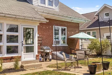 212 E High St, Hellertown, PA 18055 photo 36
