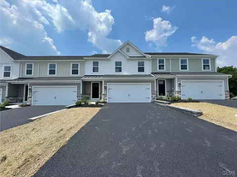 3110 Eisenhower Dr #185, Northampton, PA 18067