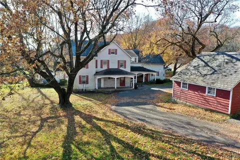 3000 Kreidersville Rd, Northampton, PA 18067