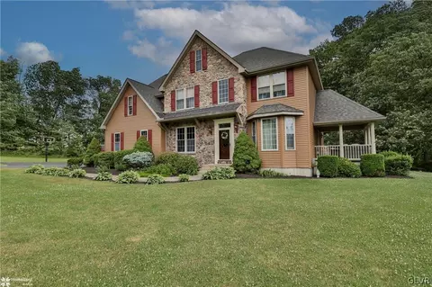 1359 Ridge Rd, Bangor, PA 18013
