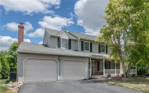 4110 Suncrest Ln, Bethlehem, PA 18020