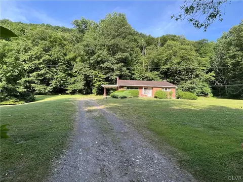 85 Andreas Rd, Andreas, PA 18211 photo 4