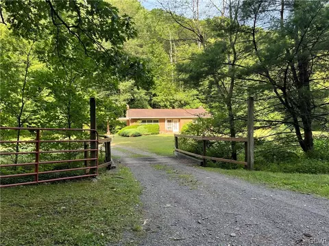 85 Andreas Rd, Andreas, PA 18211
