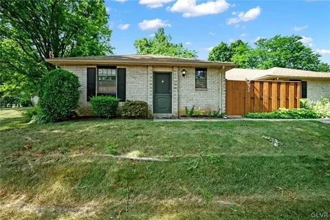2913 Whitemarsh Pl, Macungie, PA 18062