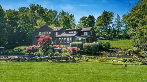 244 Stony Run Valley Rd, Kempton, PA 19529