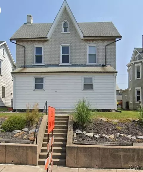 2137 Main St, Bethlehem, PA 18017