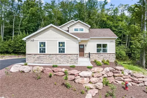 28 Peace Ln, White Haven, PA 18661