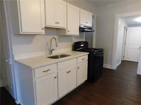 Kitchen - 213 Penn St, Bath, PA 18014 photo 2 of 2