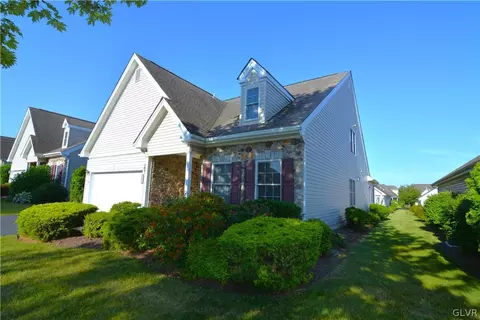 6 Inverness Ln, Palmer Township, PA 18045