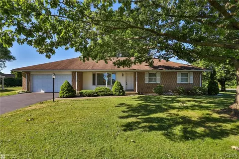 6299 Hanoverville Rd, Bethlehem, PA 18017