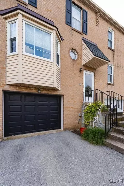 1418 Andrew Dr, Fullerton, PA 18052