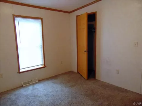 15 Brookside Dr, Bath, PA 18014 photo 13