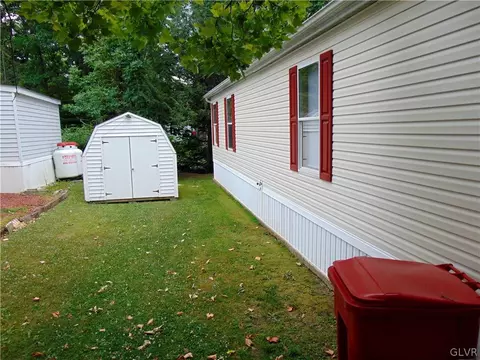 15 Brookside Dr, Bath, PA 18014 photo 23