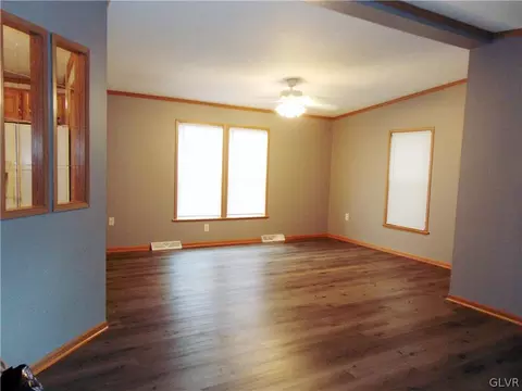 15 Brookside Dr, Bath, PA 18014 photo 7