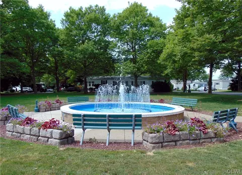 15 Brookside Dr, Bath, PA 18014 photo 29