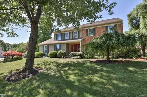 517 Timothy Dr, Bethlehem, PA 18017