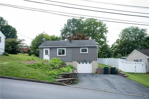 419 N Greenwood Ave, Palmer Township, PA 18045