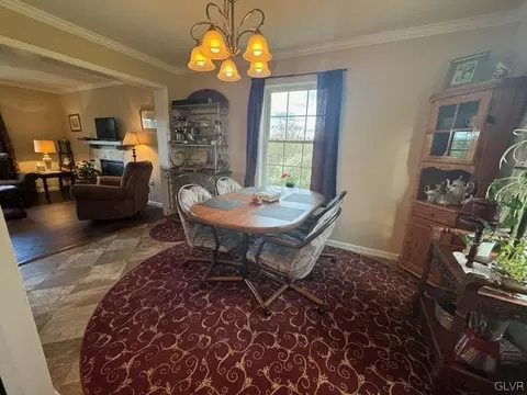 861 Bushkill Dr, Bath, PA 18014 photo 6
