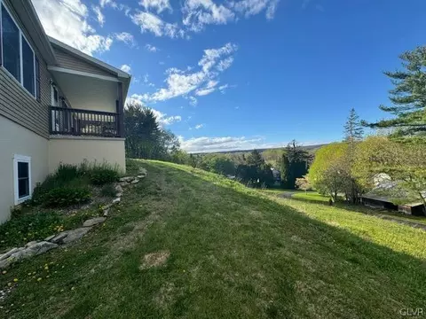 861 Bushkill Dr, Bath, PA 18014 photo 14