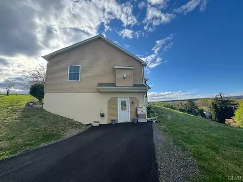 861 Bushkill Dr, Bath, PA 18014 photo 16