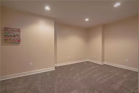 1925 Pine Ct, Hellertown, PA 18055 photo 31