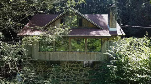 123 Grist Mill Rd, Weatherly, PA 18255