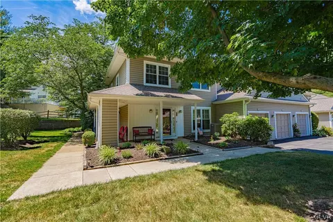 139 Kingswood Ct, Glen Mills, PA 19342