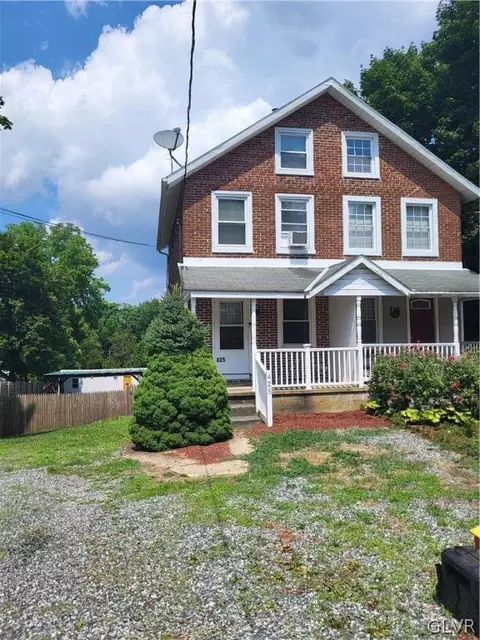 425 Franklin St, Alburtis, PA 18011