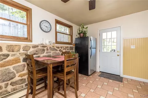 1826 Jamicky Ln, Hellertown, PA 18055 photo 10