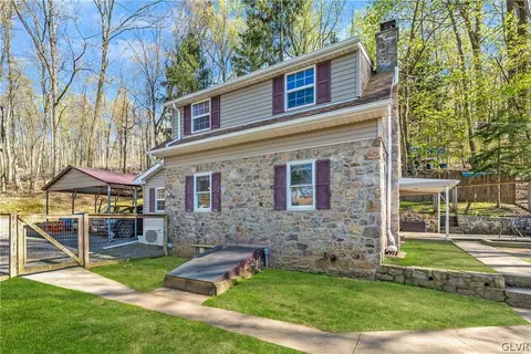 1826 Jamicky Ln, Hellertown, PA 18055 photo 21