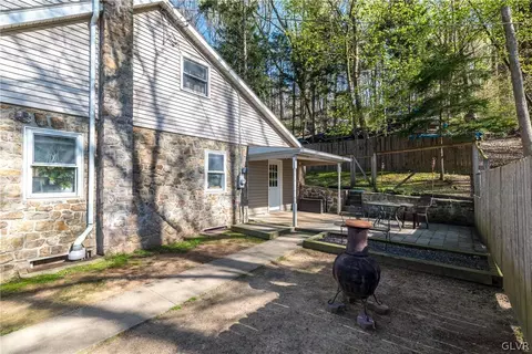 1826 Jamicky Ln, Hellertown, PA 18055 photo 18