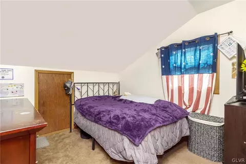 1826 Jamicky Ln, Hellertown, PA 18055 photo 15