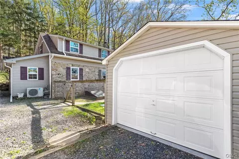 1826 Jamicky Ln, Hellertown, PA 18055 photo 23