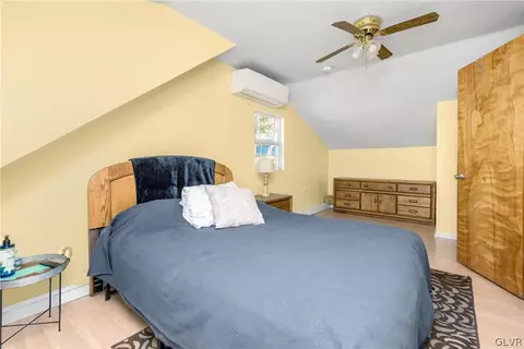 1826 Jamicky Ln, Hellertown, PA 18055 photo 13