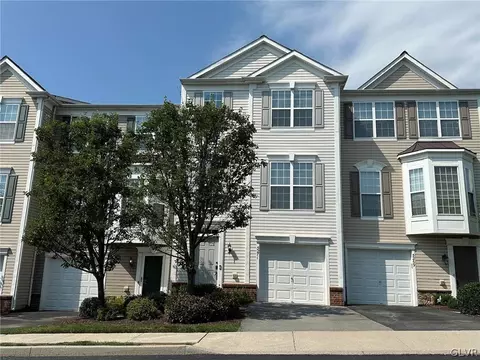 5271 Chandler Way, South Whitehall Twp, PA 18069