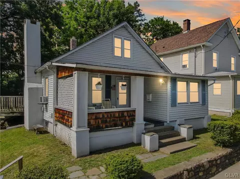 542 Lenox St, Stroudsburg, PA 18360