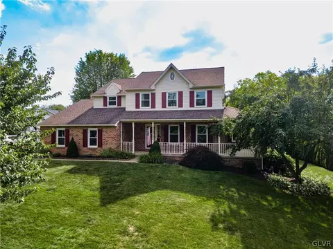 795 Cornwallis Dr, Forks Twp, PA 18040