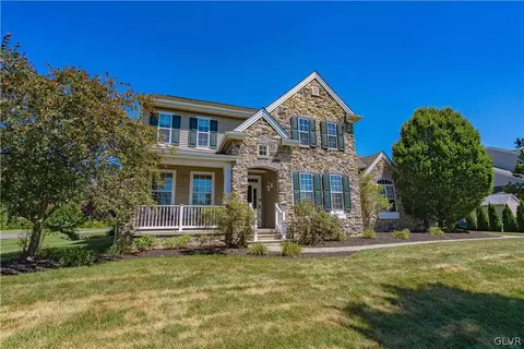 875 Garden Ct, Easton, PA 18040