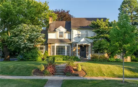 2702 Allen St, Allentown, PA 18104