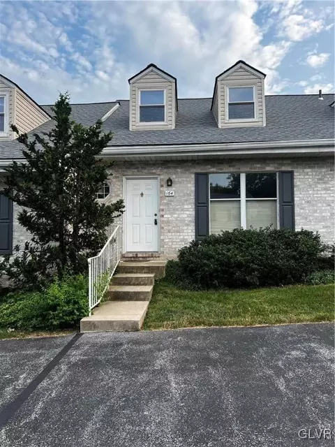 164 Springhouse Rd, Allentown, PA 18104
