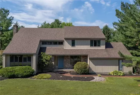 4780 Canterbury Dr, Emmaus, PA 18049