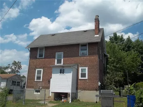 744 E Washington Ave, Bethlehem, PA 18017 photo 12