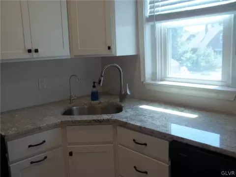 744 E Washington Ave, Bethlehem, PA 18017 photo 23
