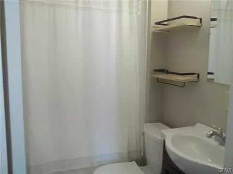 744 E Washington Ave, Bethlehem, PA 18017 photo 42