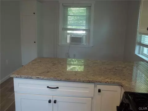 744 E Washington Ave, Bethlehem, PA 18017 photo 24