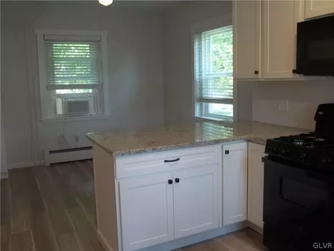 744 E Washington Ave, Bethlehem, PA 18017 photo 19